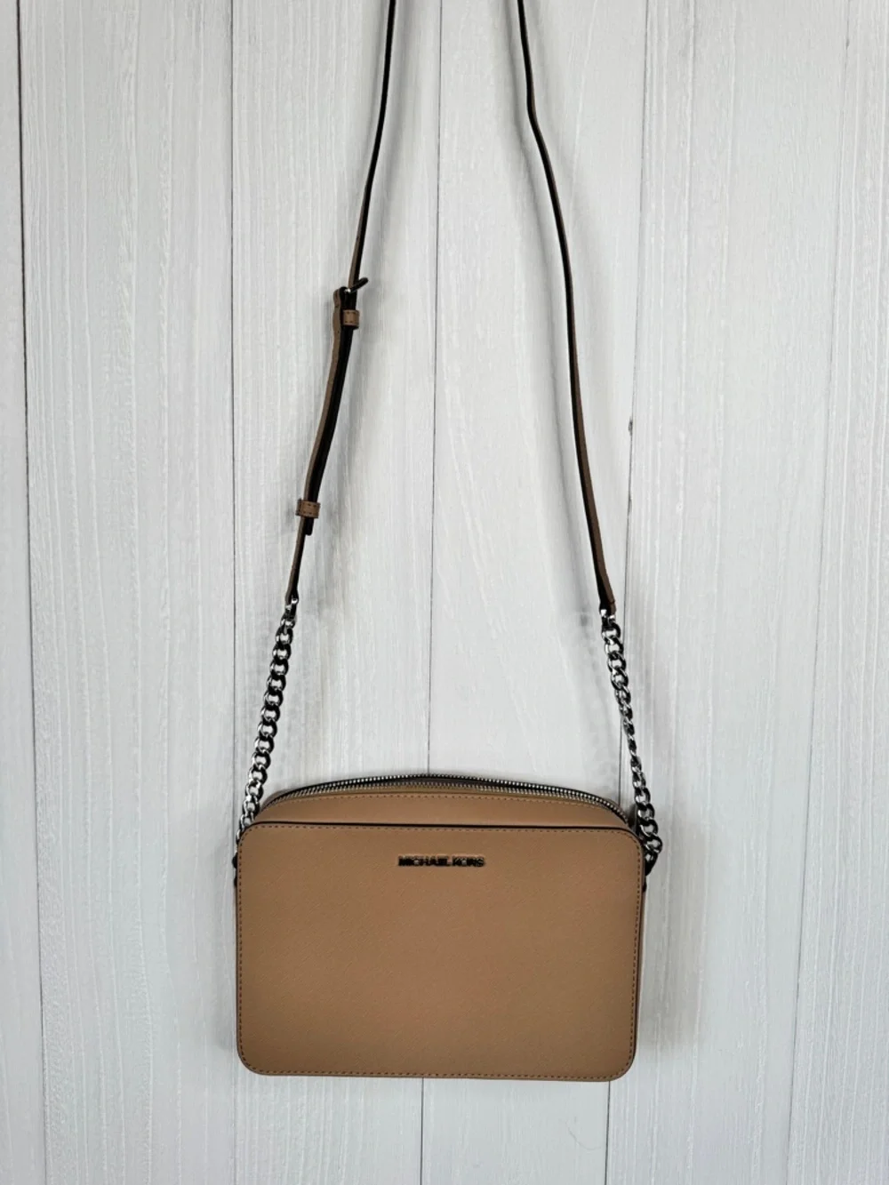Michael Kors Jet Set Tan Leather Crossbody with Chain Strap - Picture 11 of 14